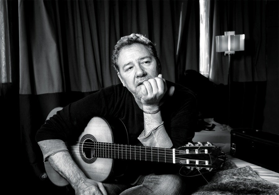 ¡Entrevistamos a Carlos Goñi para conocer lo último de 'Revólver'!