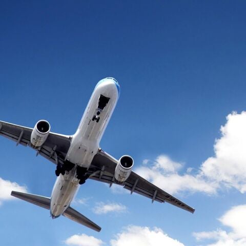 Un detenido en Málaga por una presunta agresión sexual a la pasajera de un avión durante un vuelo